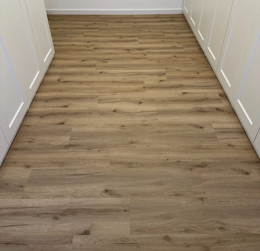 SPC Klick-Vinylboden Eiche Natur – 4,5 mm | Wasserabweisend & Pflegeleicht | 1220 × 228 mm